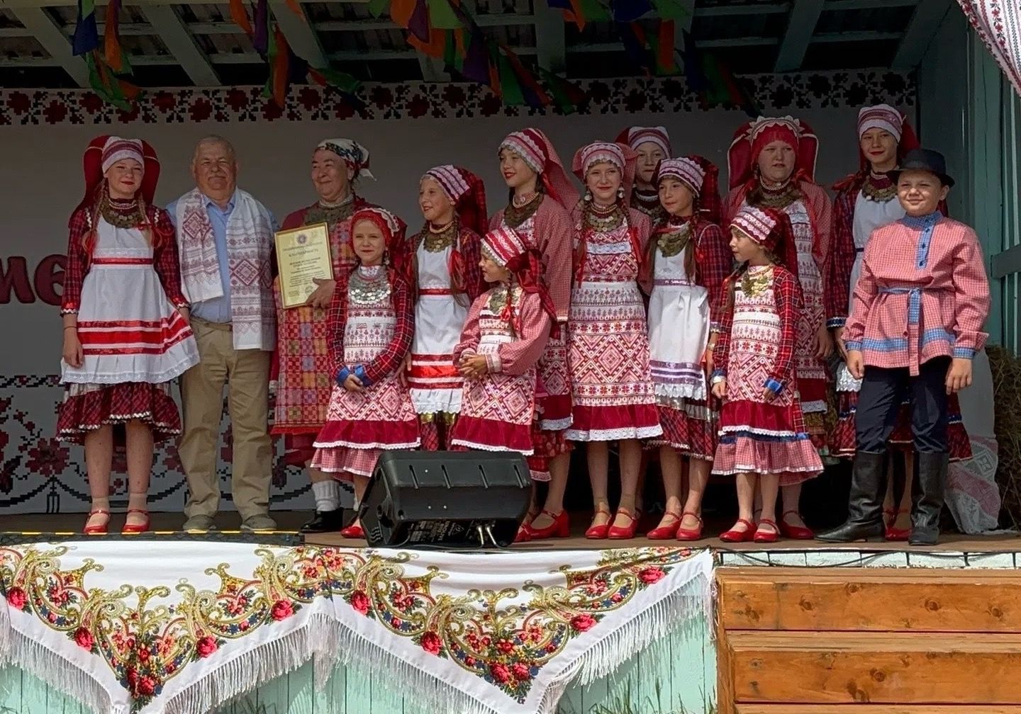 Комаровканың «Чишмә» һәм «Күбәләк» коллективлары «Хорлар ярышы«нда катнашты