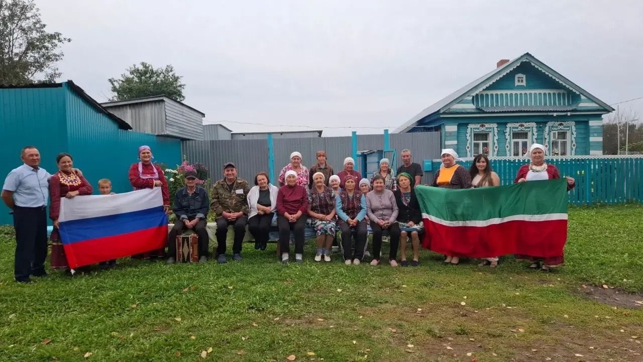 Кайбыч авылларындагы мәдәният хезмәткәрләре бергәләп концерт куйганнар