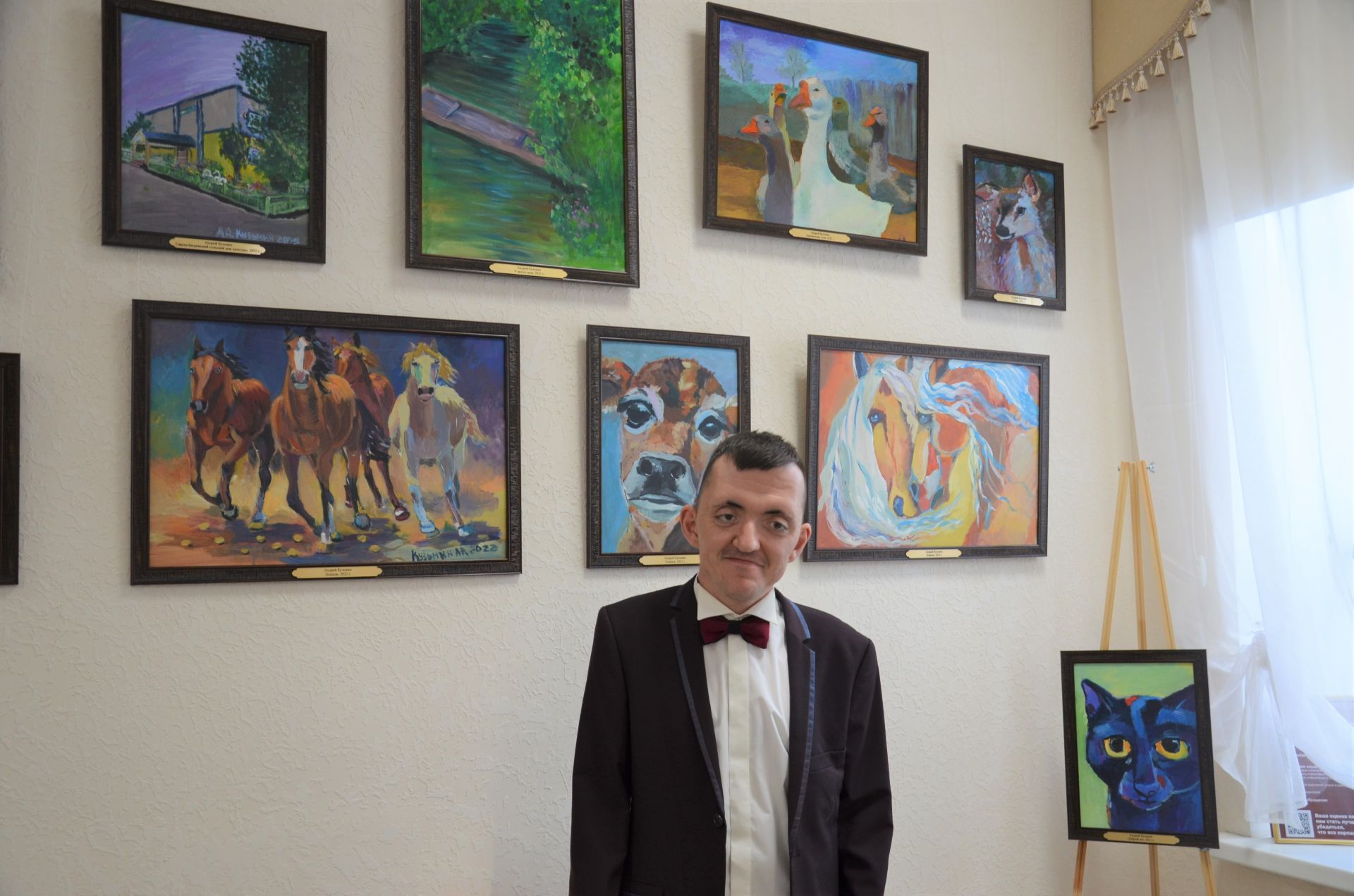 Андрей Кузьминның картиналар күргәзмәсеннән фоторепортаж