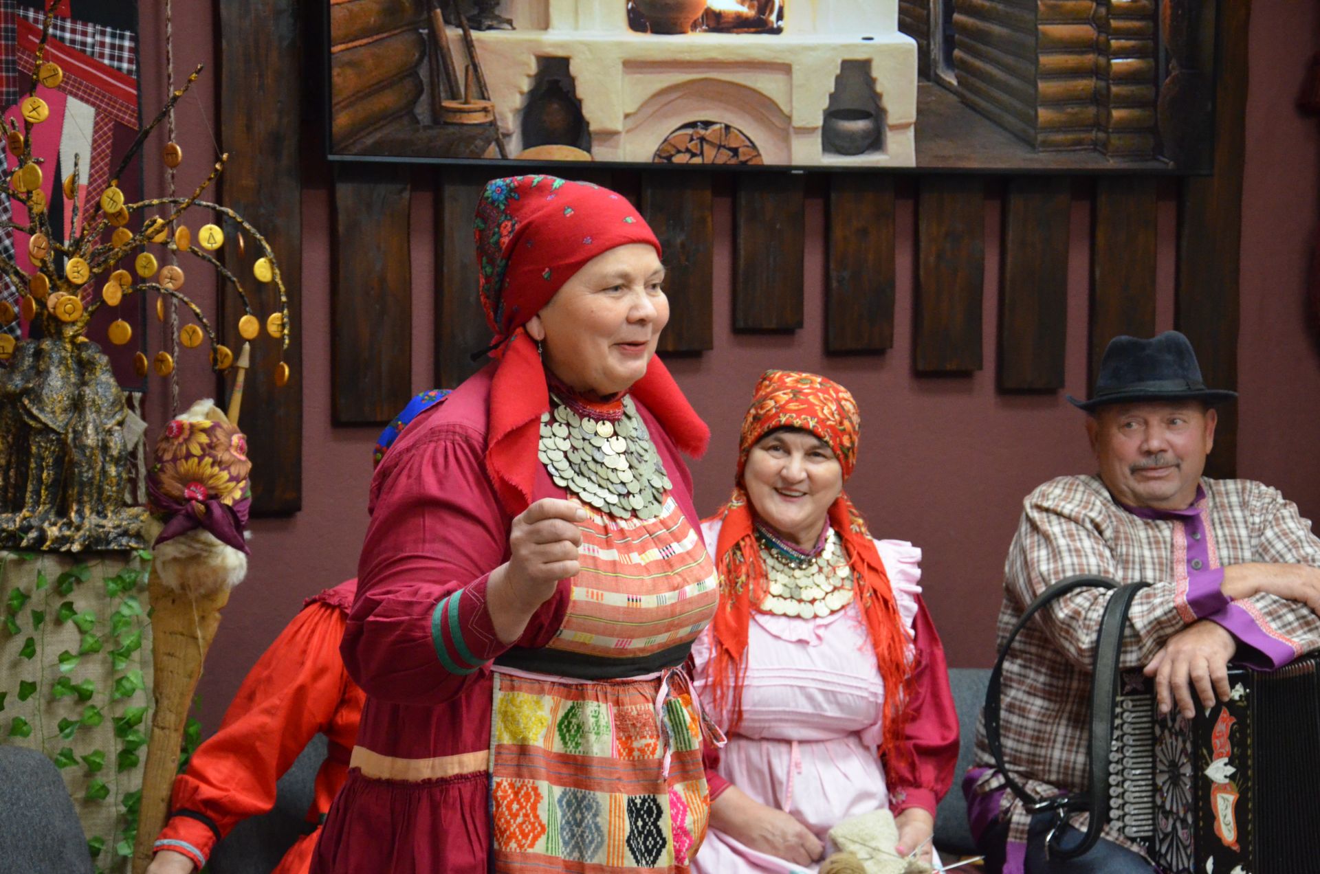 Җәкәү йортындагы «Покрау утырмасы»нда «Җиңгәчәйләр» ансамбле