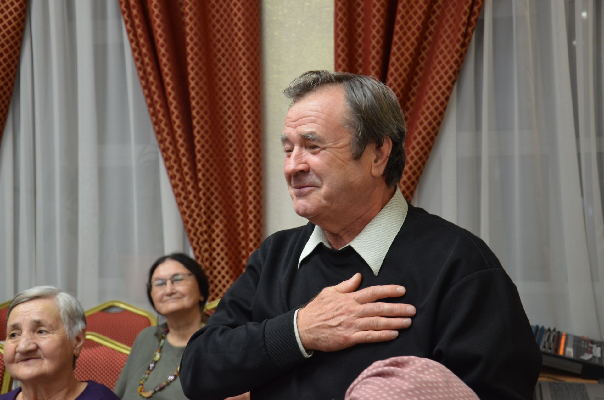 Җәкәү йортындагы «Покрау утырмасы»нда «Җиңгәчәйләр» ансамбле