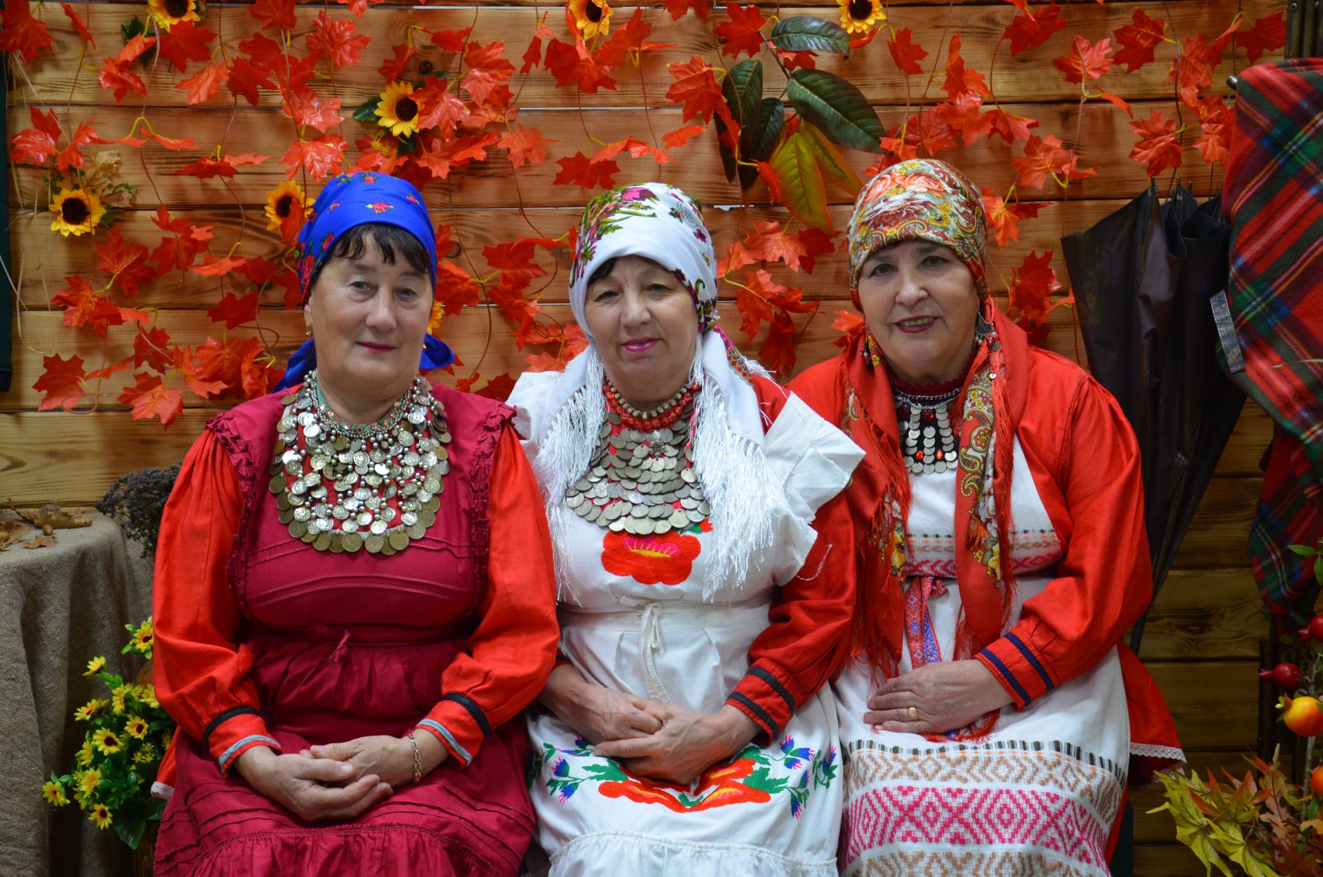Җәкәү йортындагы «Покрау утырмасы»нда «Җиңгәчәйләр» ансамбле