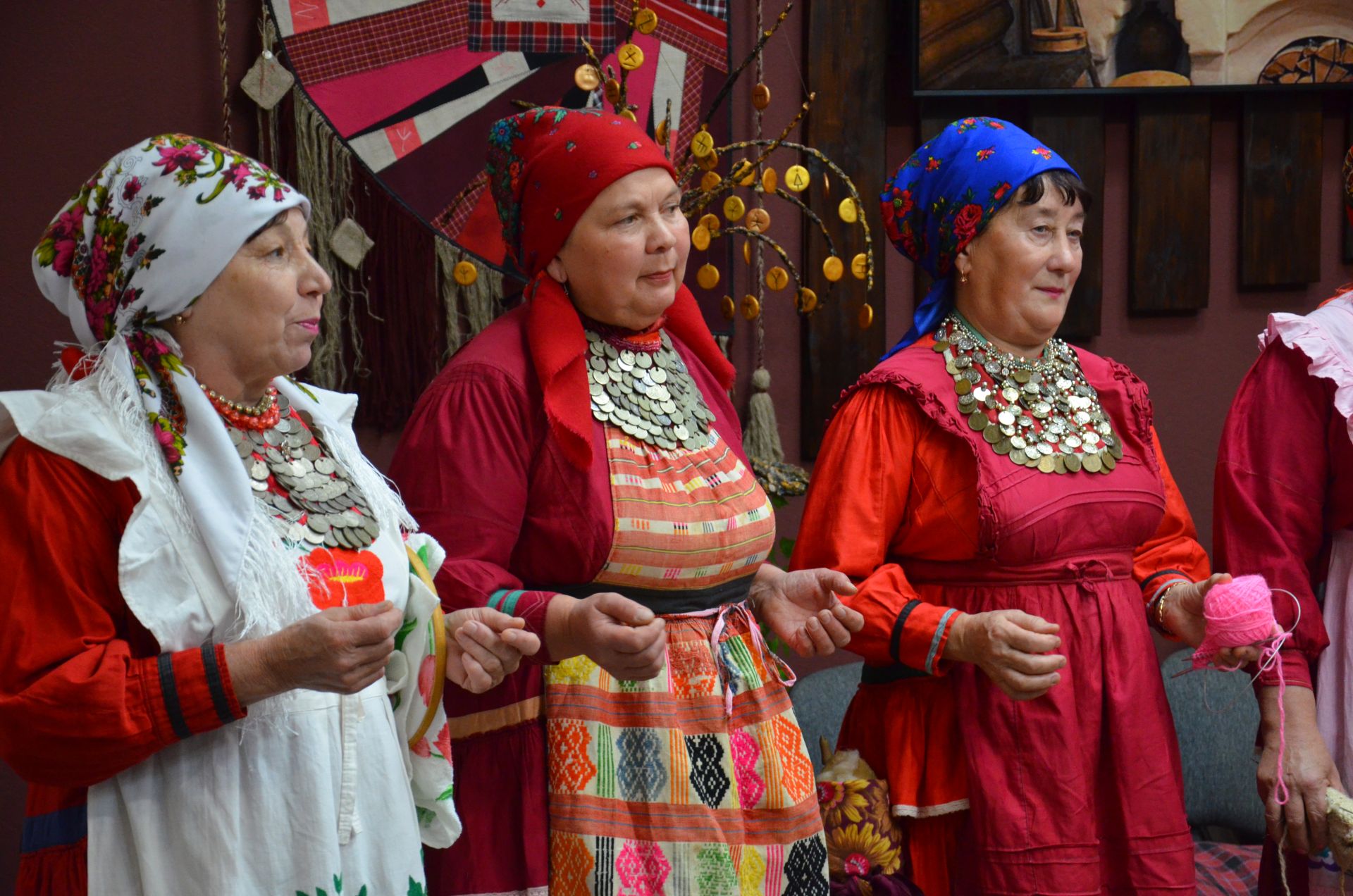 Җәкәү йортындагы «Покрау утырмасы»нда «Җиңгәчәйләр» ансамбле