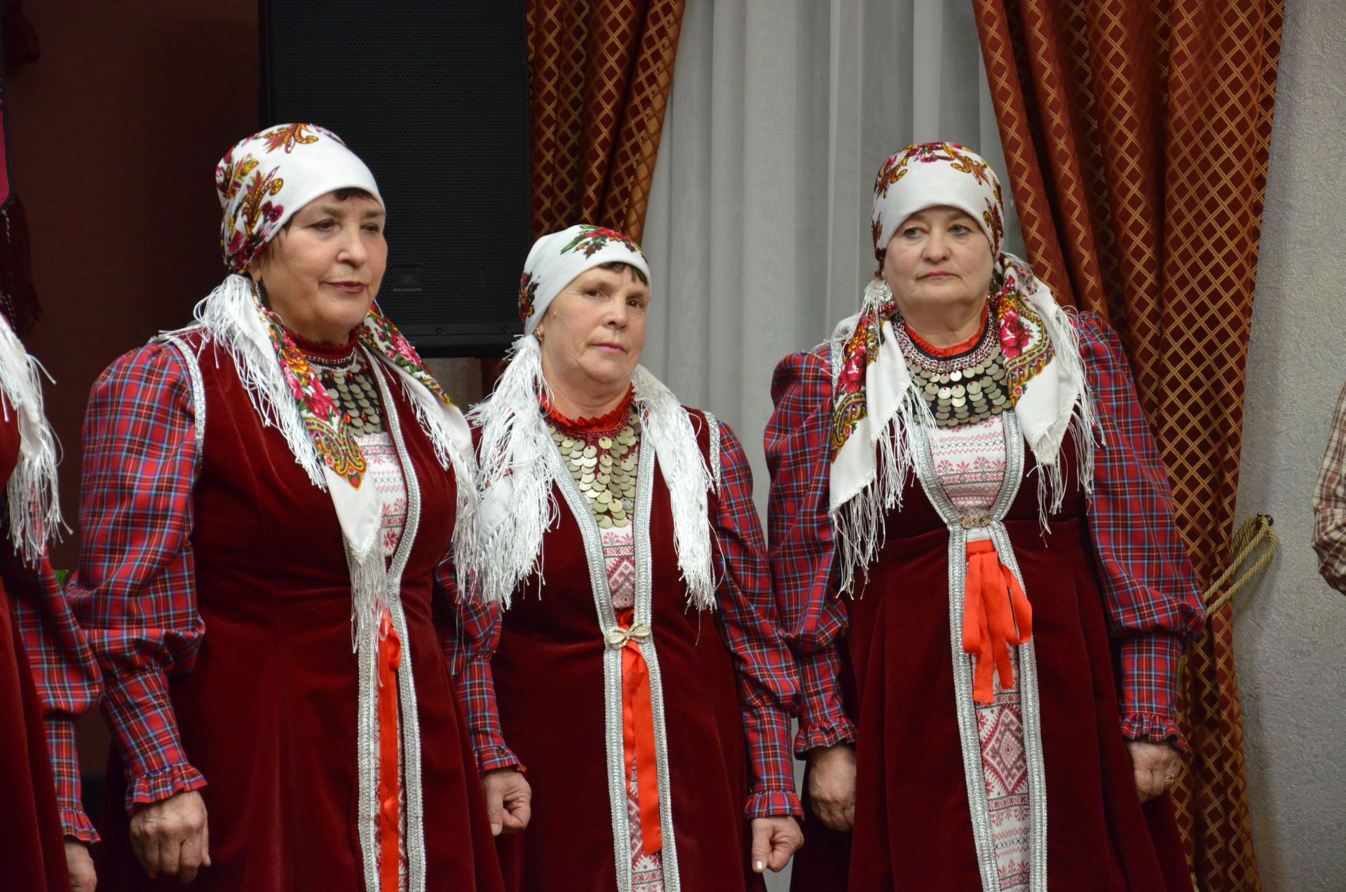 Җәкәү йортындагы «Покрау утырмасы»нда «Җиңгәчәйләр» ансамбле