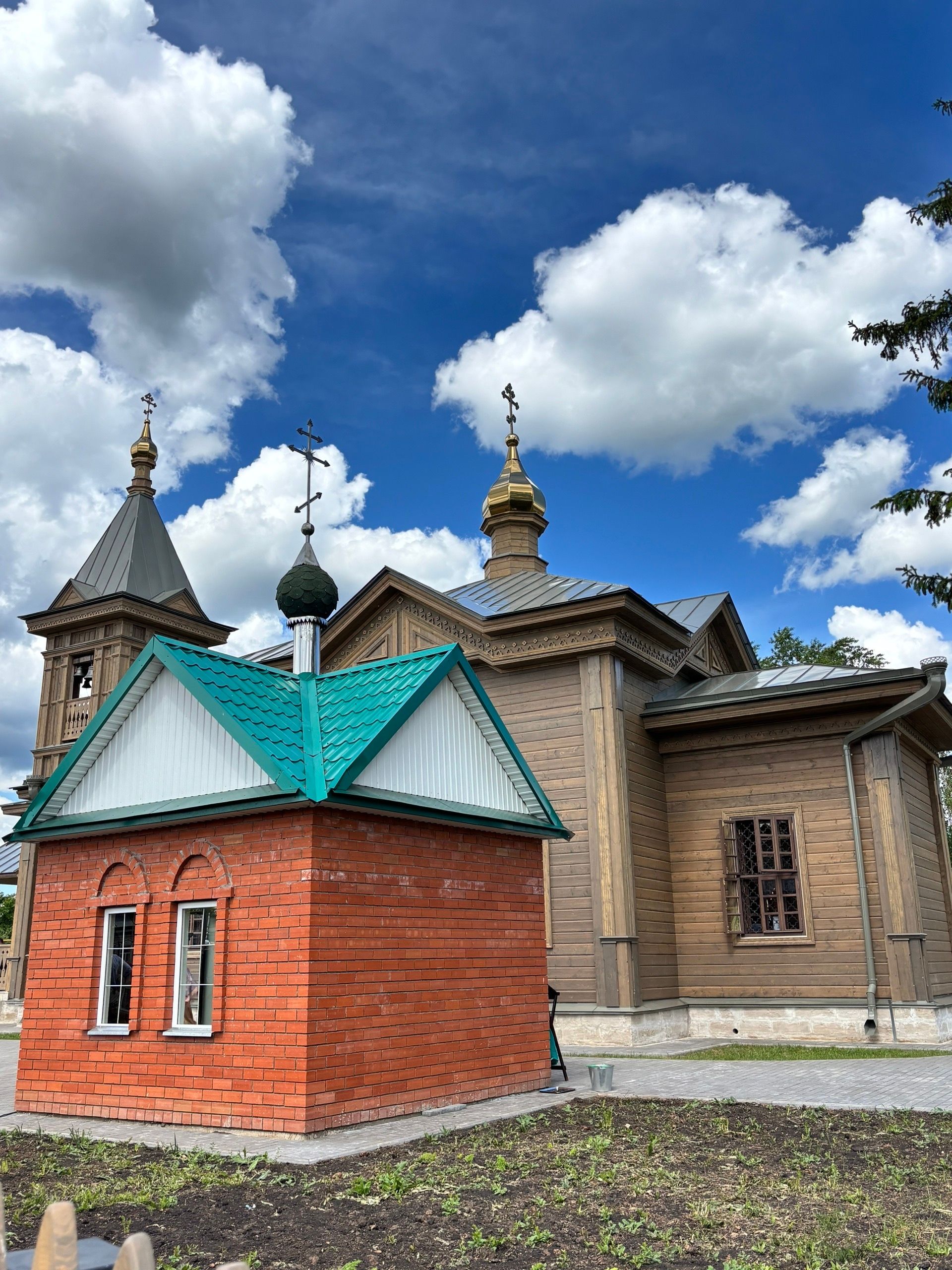 Югары Багражда уникаль реставрациядән соң храм аруландырдылар
