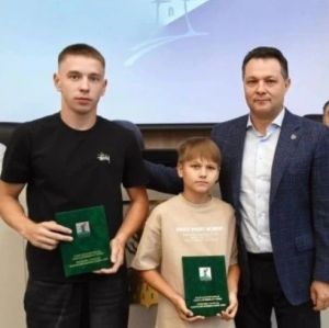 Ике керәшен егете суга батучыны коткарганнар