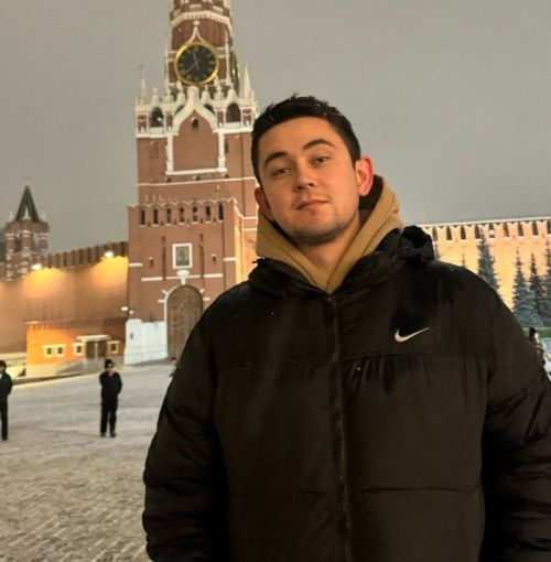 «Бәрмәнчек» артисты Денис Михайлов: «Визуализациягә ышанам, ул, чыннан да, «эшли»