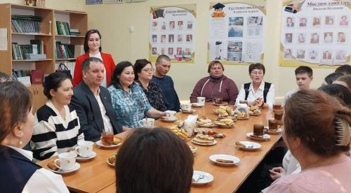 Яңа Усы мәктәбендә хатын-кызлар көне уңаеннан күңелле чара узган