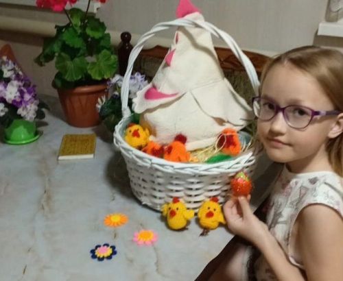 Юная читательница газеты «Туганайлар» рассказала как сделать «Пасхальную корзину»