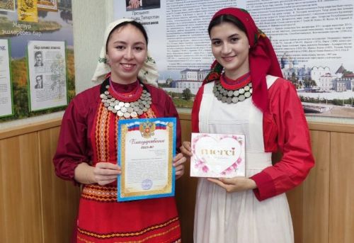 Работники культурного центра имени Я.Емельянова выступили перед детьми с ограниченными возможностями здоровья