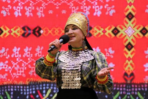 Казаннан Елена Данилова шигырьләре