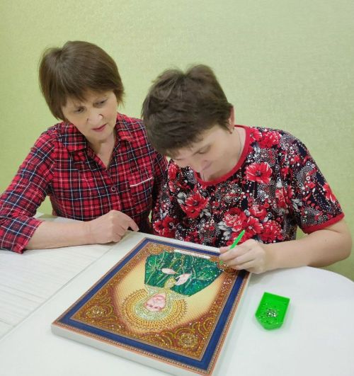 38 ел кызына терәк булып яшәүче Ольга Гыйльметдинова: «Авыру балага мескен һәм елак әни кирәк түгел»