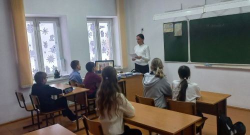 Яңа Илек мәктәбендә күп балалы гаиләләр көненә багышланган чара үткәрелде