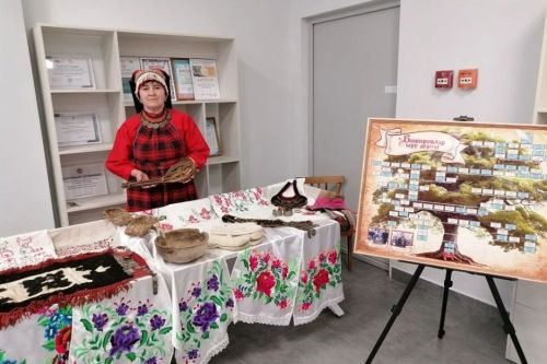 Балык Бистәсеннән Башировлар үз ыру агачы белән таныштырды
