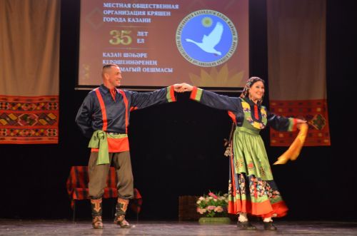 ВИДЕО: карендәшебез Григорий Сергеев һәм Сания Фәйзуллина башкаруында парлы бию