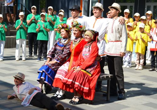 ВИДЕО: «Айбагыр»лылар керәшен биюе башкара