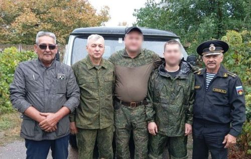Зәйдән карендәшләребез хәрбиләргә чираттагы гуманитар ярдәм илтте