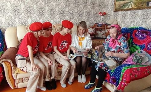 Югары Мәлем яшьармиячеләре  Анна түти Пирогова янында булдылар