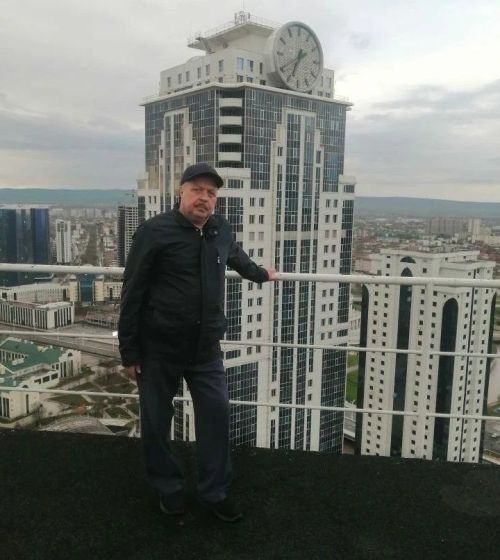 Азнакайдан Валерий Тимиряев Грозныйның Архангел Михаил чиркәвендә булган