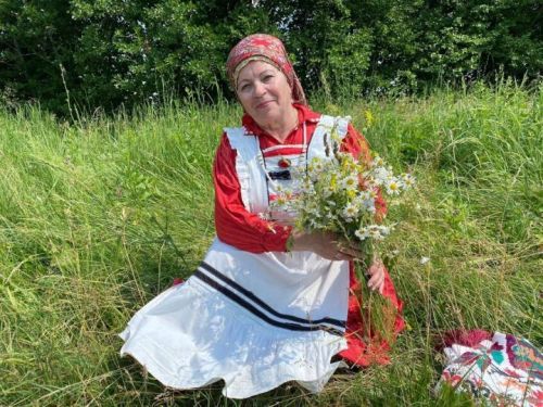 Бер үк хәрефтән башланган сүзләрдән шигъри юллар тезә