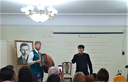 Олег Фазылҗанов концертында булдык