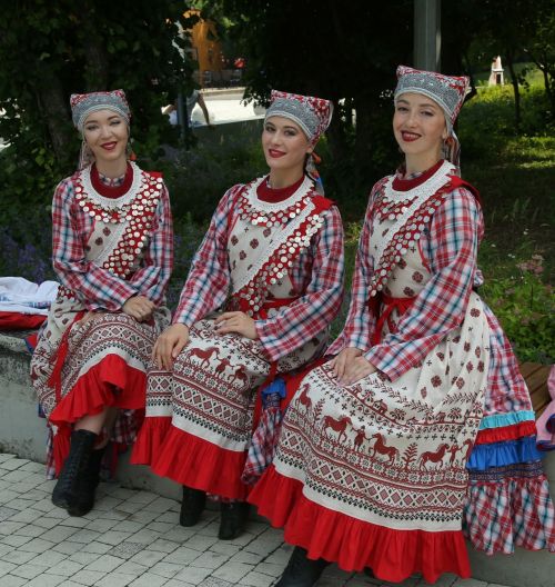 Исемеңне кемнәр куйган?
