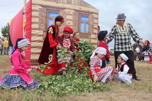 Ләке керәшеннәре Питрау бәйрәмен үз көнендә уздырды