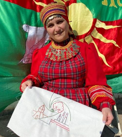 Зәйдән керәшен кызы Татарстан картасын чигүдә катнашты