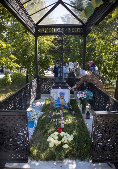 Тихвин чиркәвендә отец Павел истәлегенә литургия уздырылды