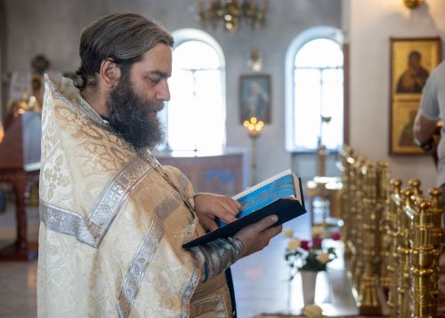 Тихвин чиркәвендә отец Павел истәлегенә литургия уздырылды