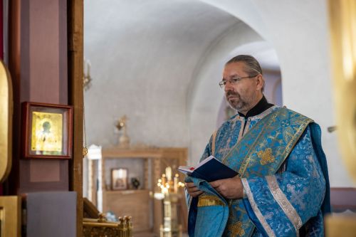 Тихвин чиркәвендә отец Павел истәлегенә литургия уздырылды