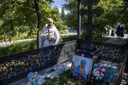 Тихвин чиркәвендә отец Павел истәлегенә литургия уздырылды