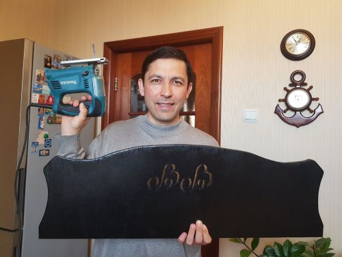Халык артисты Владимир Васильев үз куллары белән рояль төзәткән