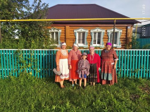 Бергә укмашып, бер семьядай бердәм яши торган Ленино авылы