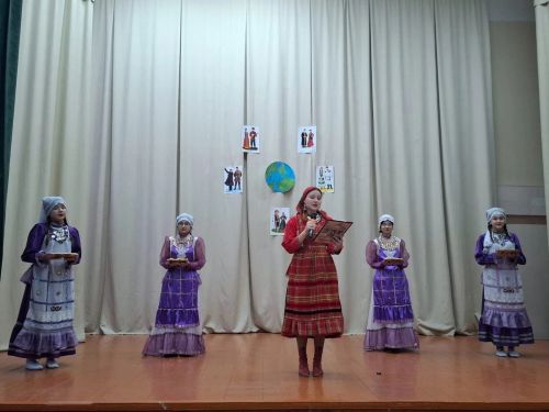 Валерия Васильева Халыклар дуслыгы фестивалендә керәшен культурасын күрсәткән
