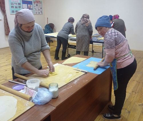 Кукмара районының Пчеловод авыл клубында өй токмачы кисү буенча акция оештырылды
