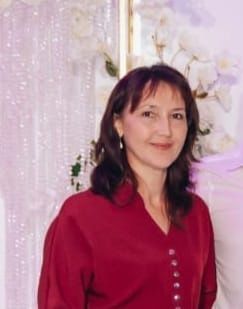 Елена Данилова: “Ал чәчәкләргә күмелсен, һәммәбезнең күңел түре”