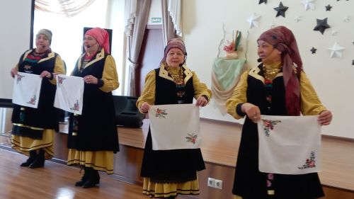 Ансамбль «Баш чишмә» представили студентам песенную культуру кряшен