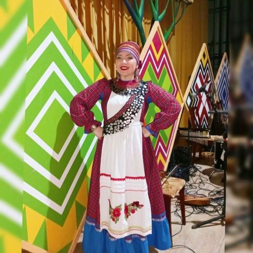 «Бәрмәнчек» ансамбле солисты Оксана Дмитриеваның хезмәтен бәяләгәннәр