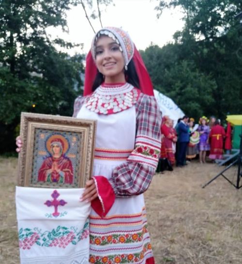 Людмила Барсукова: “Керәшен йортына килен булып төшүче кыз  тәре алъяпкычлары эләргә тиеш”