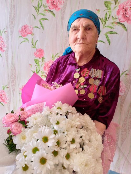 Зәйдә яшәүче Клавдия Максимова әнисе – сугыш чоры баласы Ульяна Тихонова турында сөйләде
