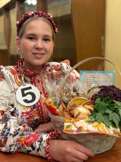 Яна Шалаумова достойно представила Менделеевский район в конкурсе «Спасская барышня-2024»