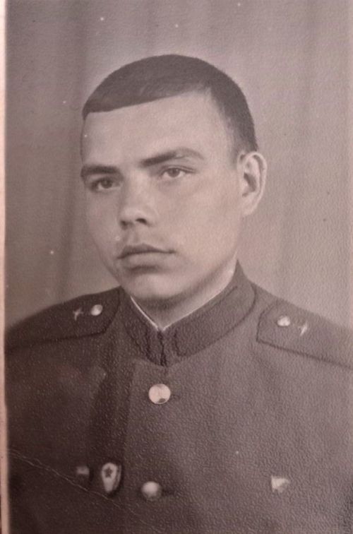 Келәтле егете Алексей —  көчле Дәвернекеләр нәселеннән