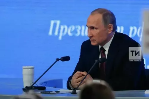 РФ Президенты Владимир Путин ел дәвамында хәрби хезмәткә чакыруны билгели торган законны имзалады