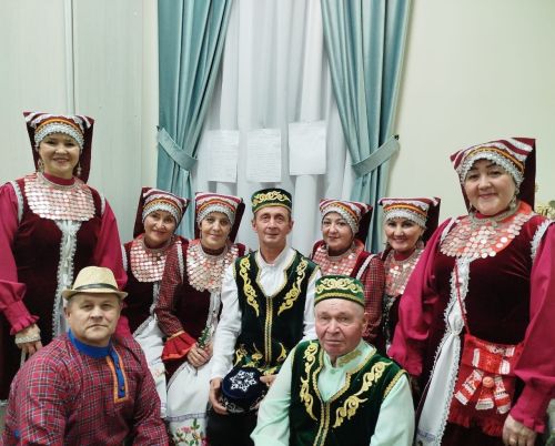 «Урагай» халык ансамбле Кукмарада хәйрия концертында катнашты