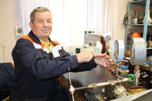 Әтисе эшен дәвам итүче Александр