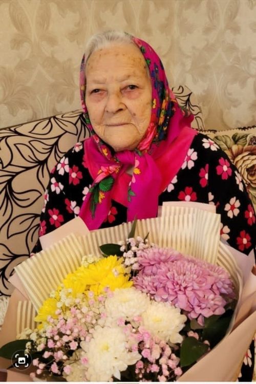 Зәйдән Нина Коронова: «Ачлык, салкынны җиңеп, төшенкелеккә бирелмичә, фронт өчен барысын да эшләдек»