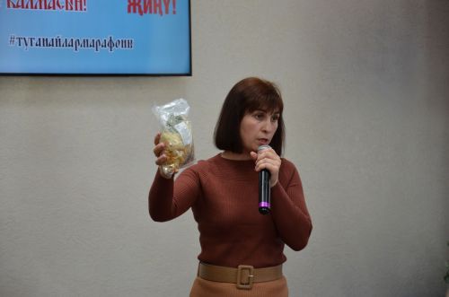 «Игелекле эшкә күңел биргәч»: Мөслимнән Людмила Игошева СВОдагыларга гуманитар ярдәм оештыра