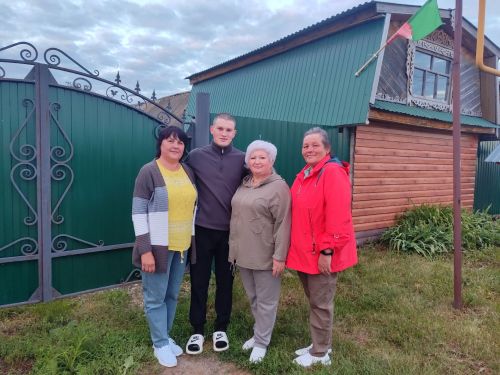 Егетләр сроклы хәрби хезмәткә китә