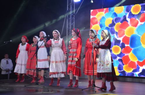 Керәшен җыруы: «Алмагач җапраклары»